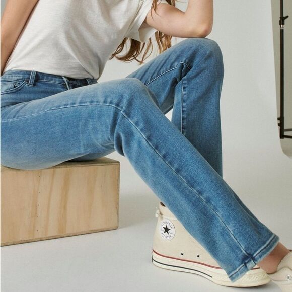 30 Inseam | Lucky Brand Mid Rise Sweet Straight - Picture 3 of 15